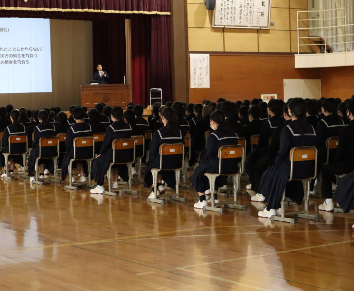 福岡中学校様にて講義をさせて頂きました 有限会社北砺ビルサービス｜総合ビルメンテナンス 清掃業者 クリーニング 富山 高岡 片付け